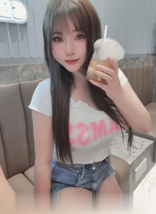 广东-深圳南山马达臀兔子身材极品的小姐姐-1.jpg